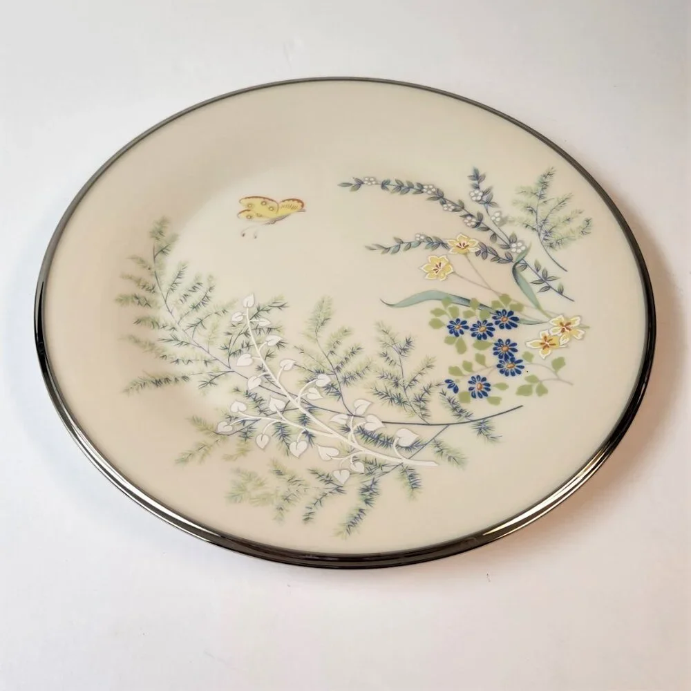 Set of 2 Lenox Cinderella Newer Platinum Trim Dinner Plates Excellent Condition - Picture 6 of 6